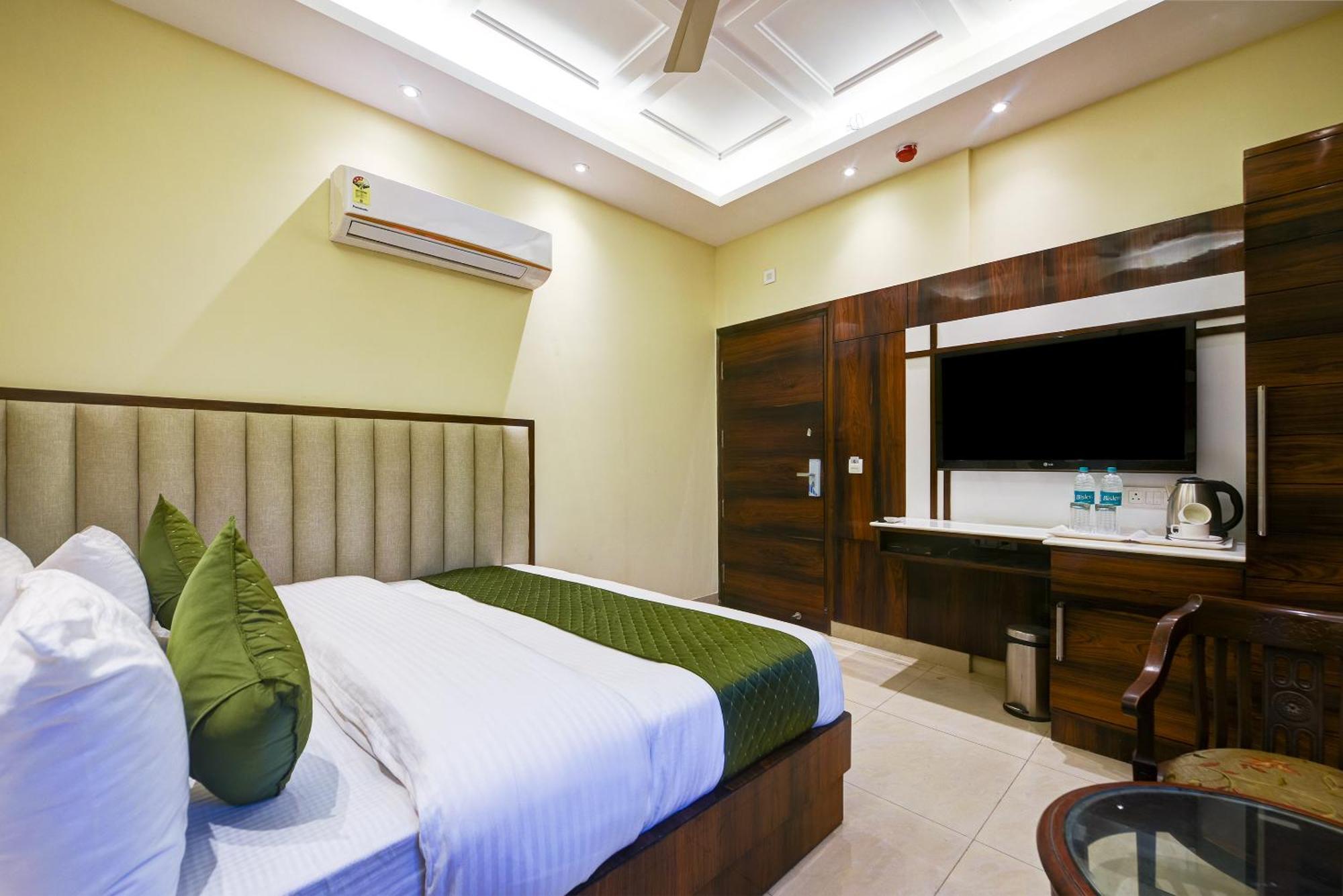 Hotel Geet Deluxe Neu-Delhi Exterior foto